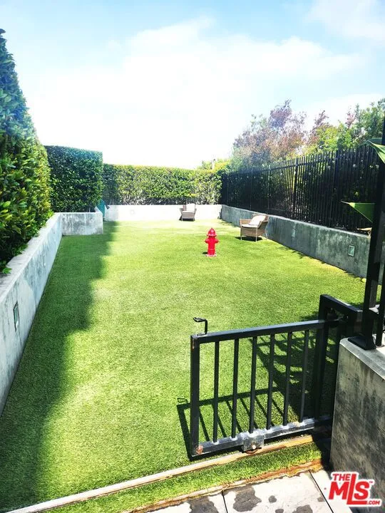 3785 Wilshire Boulevard 1710, Los Angeles, California 90010 home-pic-35